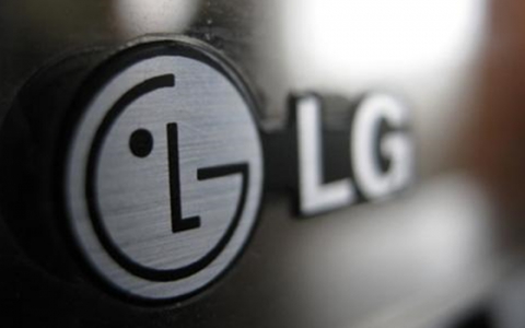 腐宅们的美妙时光到来：LG与Natuzzi联手推出智能沙发  