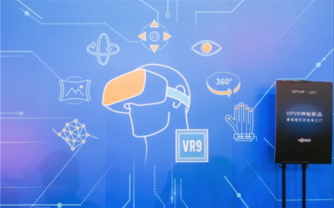 玩家排队众测神秘新品   大朋VR亮相CES Asia展