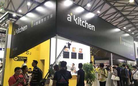 CES Asia 2018丨真正的厨房黑科技：akitchen智能厨房手把手带你做菜！