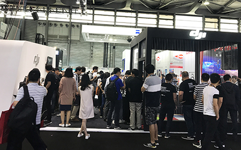 CES Asia 2018 | 彰显黑科技实力 大疆展示如影Ronin-S相机云台及众多产品