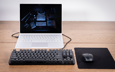 便携办公提升打字手感 黑寡妇蜘蛛轻装版上手体验