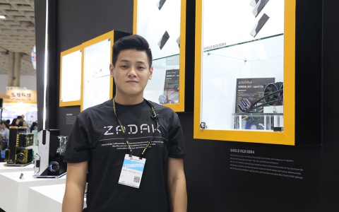 Computex 2019 | ZADAK 产品经理张玮伦访谈：统一风格，打造专属配件