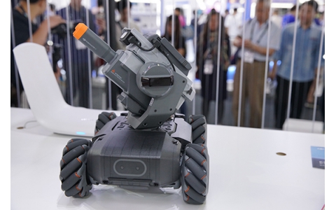 CES Asia 2019 | 激情战斗之余学习编程知识 大疆创新发布机甲大师Robomaster S1教育机器人