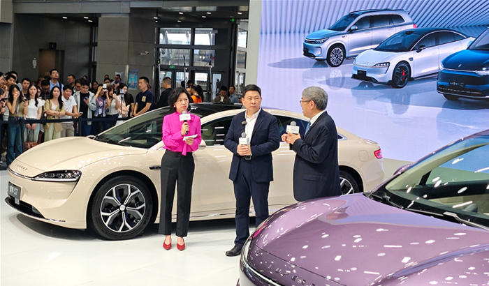 余承东说漏嘴：Mate 70系列将于11月26日与尊界一起发布