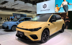 Lafa5慕尼黑车展首秀!零跑要造欧洲年轻人的第一台个性轿跑SUV?