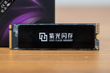 紫光闪存UNIS SSD S2 Ultra评测：采用3D TLC 颗粒，新玩家也有成熟表现