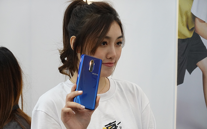骁龙855Plus 50W充电 90Hz屏幕的realme X2 Pro只要2599元