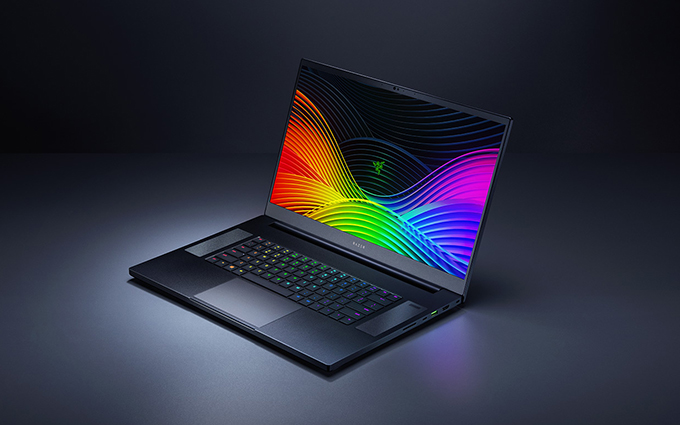 手机刚刚到90Hz 雷蛇Blade Pro 17就已经240Hz了