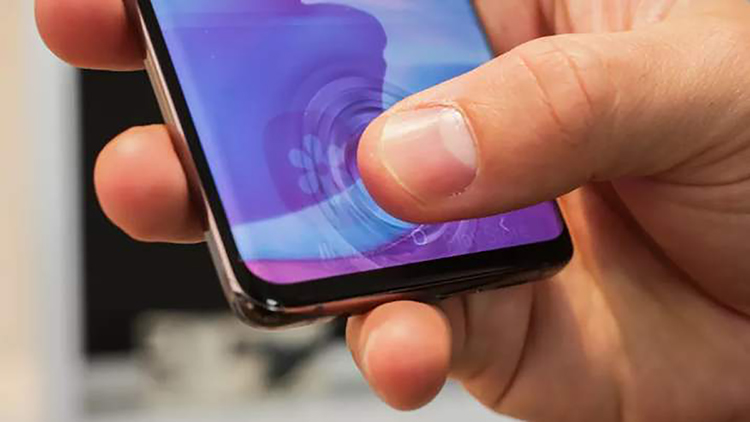 Galaxy S10贴第三方凝胶保护膜可被任何人解锁 三星表示将修复该漏洞