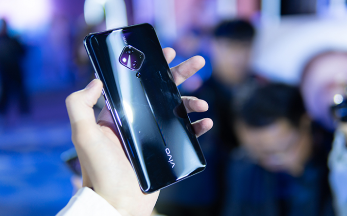 蔡徐坤代言vivo S5正式发布 手机自拍的又一次突破