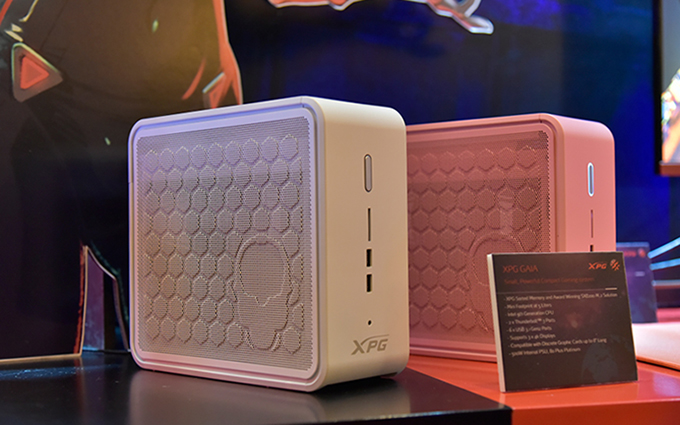 CES2020 | 威刚旗下首款笔记本XPG Xenia亮相CES 还有一款24K镀金键盘！