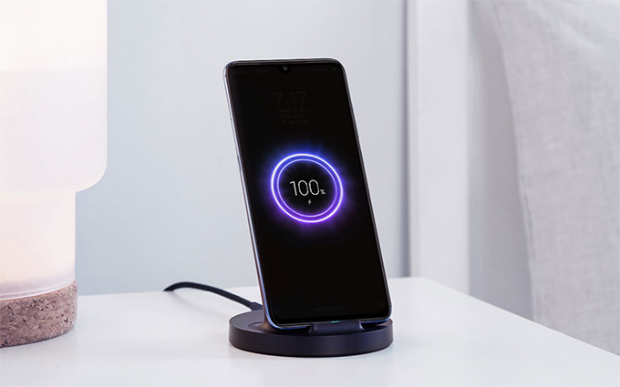 小米新无线充电功率达40W 40分钟充满“魔改版”小米10Pro