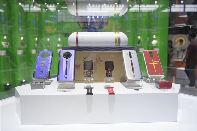 ChinaJoy 2020丨OPPO Ace 2定制版亮相，超级闪充大放异彩