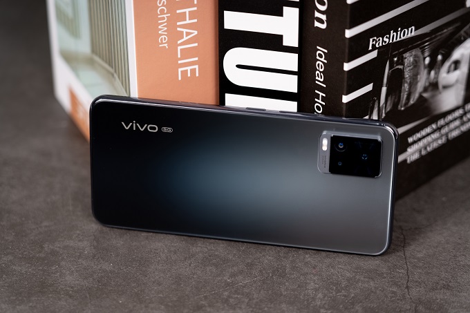 vivo S7智能手机评测：轻薄拍照之选