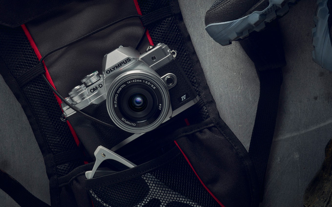 奥林巴斯发布E-M10 Mark III S、E-M10 Mark IV双机 以及100-400mm镜头