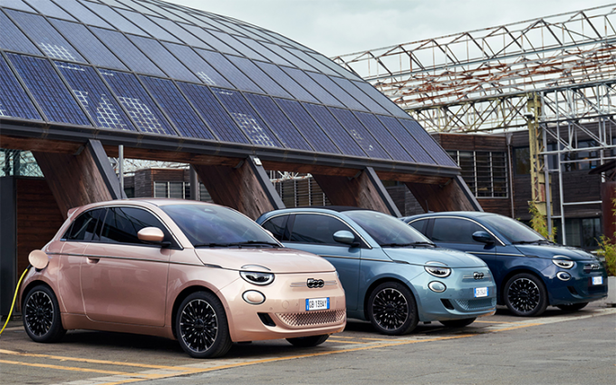 菲亚特500 Electric 3+1官图发布：定位微型车 续航可达320公里