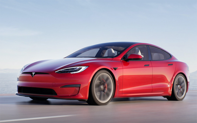 特斯拉发布新款Model S/X：新方向盘很科幻 预计今年三季度交付