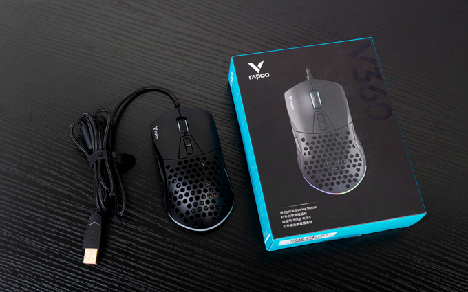 雷柏V360游戏鼠标评测：轻便操作占先机，挖孔实心随心配