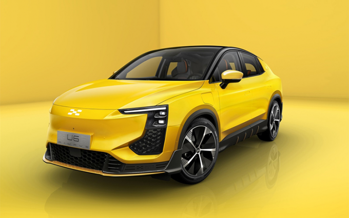 爱驰U6官图正式发布：定位中型纯电动轿跑SUV 年内正式交付