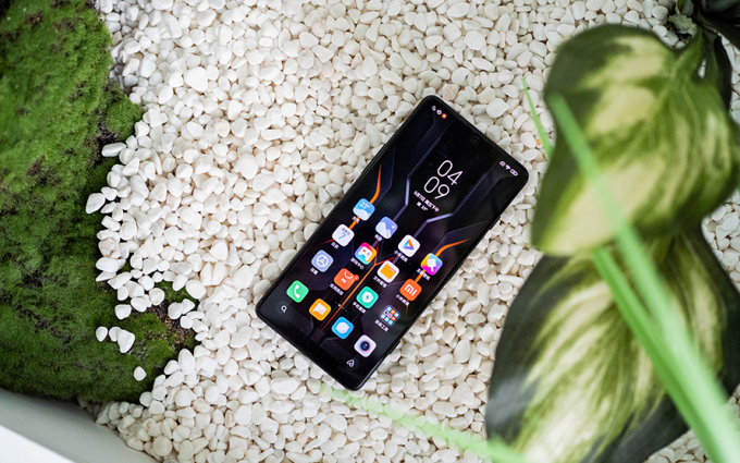 Redmi K40 游戏增强版评测：看游戏性能与轻薄便携如何共存