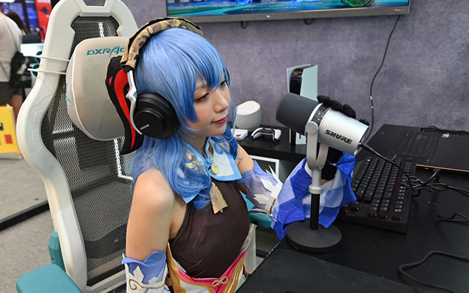 ChinaJoy 2021丨为直播助力 舒尔展示多款麦克风、耳机