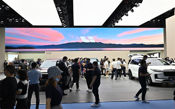 2021成都车展丨孤单的理想汽车，热销的理想ONE