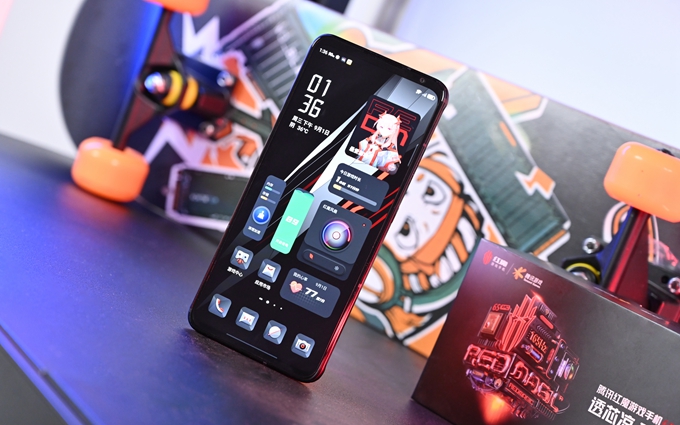 红魔6S Pro游戏手机首发评测，玩游戏究竟能有多疯狂？