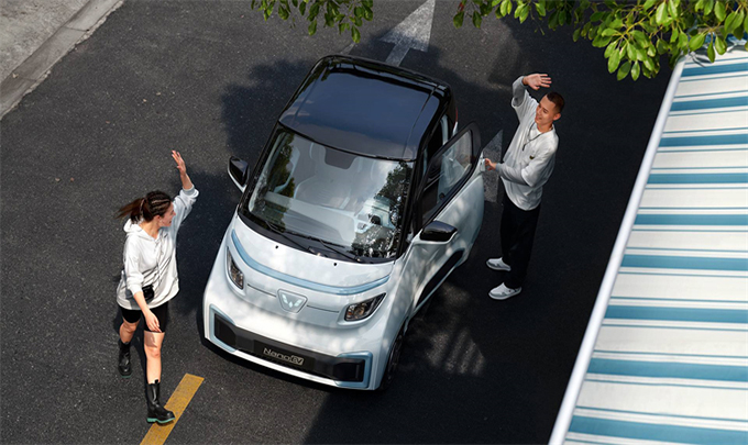 五菱NanoEV正式上市,综合续航里程达305km