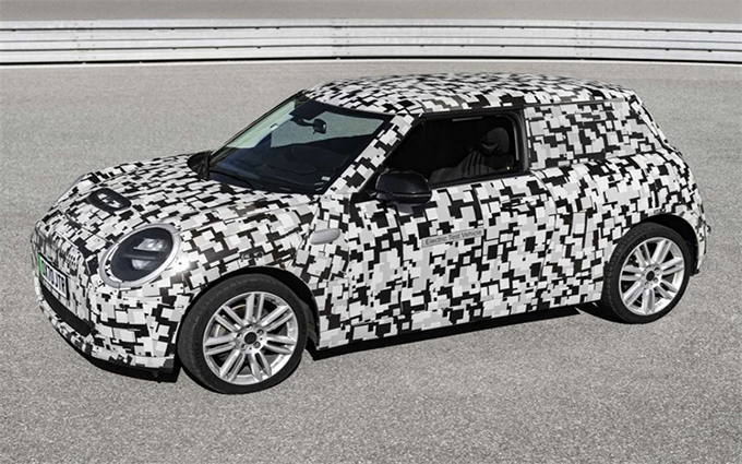 下一代 Mini 原型伪装测试车官图发布,将于 2023 年上市