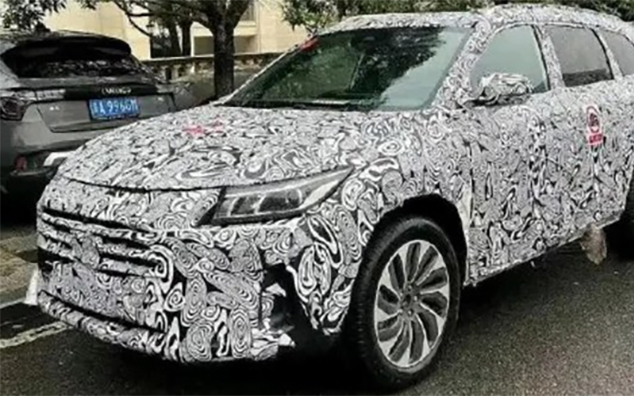 疑似AITO新车路试谍照曝光：或命名问界M7 定位中大型SUV