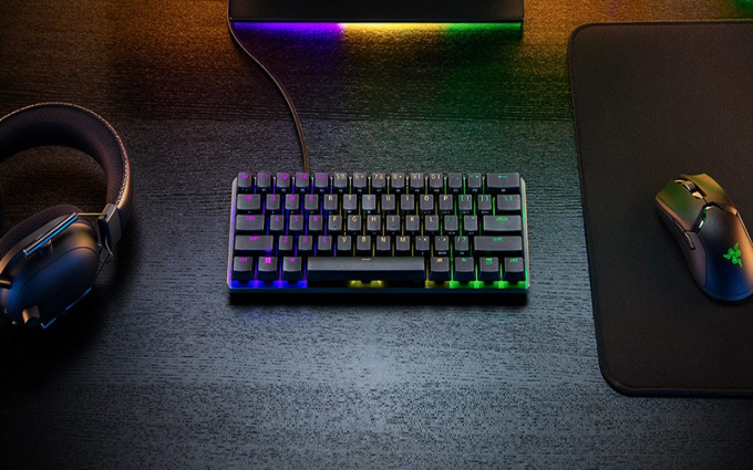 RAZER发布迷你版猎魂光蛛模拟光轴键盘