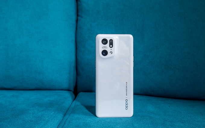 OPPO Find X5 Pro手机评测，自研NPU芯片，影像冲击高端成功了吗？