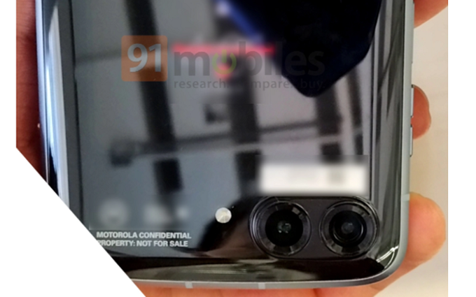 摩托罗拉Razr3折叠屏新机曝光，上下翻盖设计，将于夏天发布