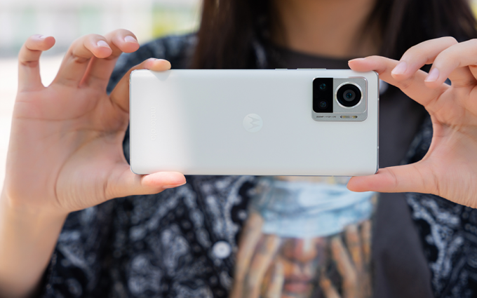 moto X30 Pro手机首发评测：2亿像素细节分毫毕现