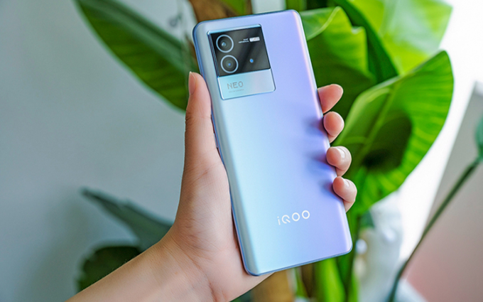 iQOO Neo7更多信息曝光：支持120W快充，搭载天玑9000+