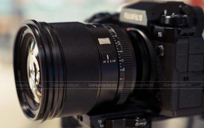 更多唯卓仕AF 75mm f/1.2 XF镜头照片曝光 双12前发布