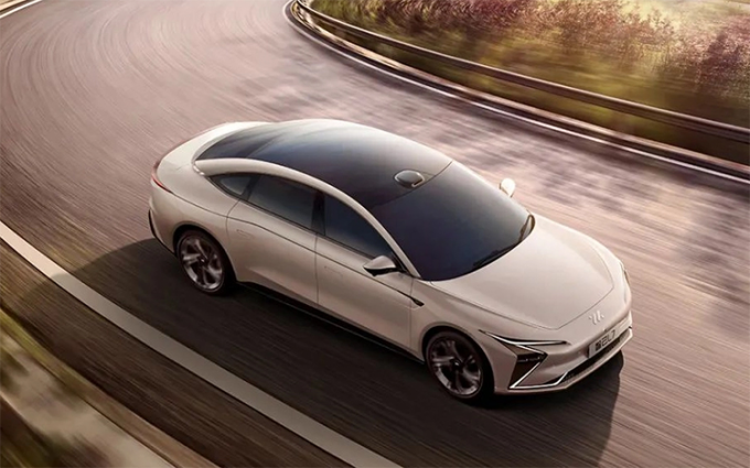 全新智己L7 Elite后驱版开启预订：售价33.88万元 CLTC续航675km