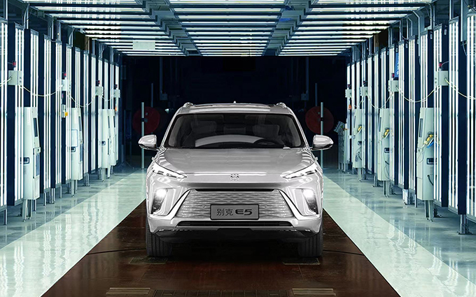 别克首款奥特能平台大五座SUV——Electra E5试装车下线，2023年一季度上市