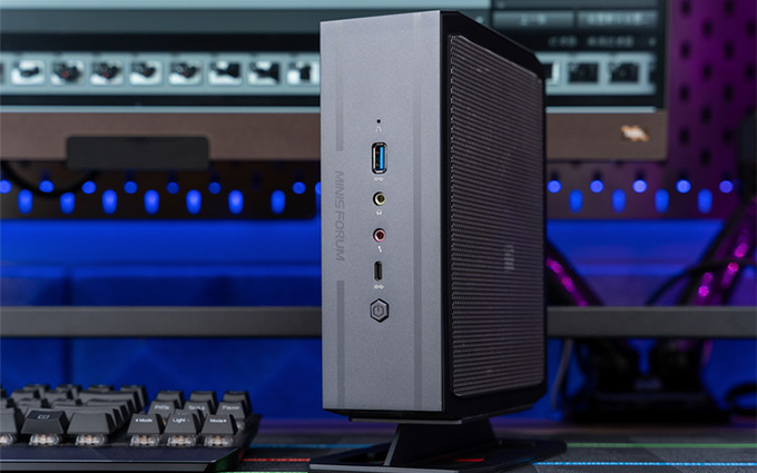 MINISFORUM迷你主机NAD9 内置i9-12900H的性能强者
