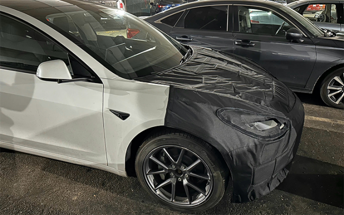 疑似新款特斯拉Model 3谍照曝光 外观细节有所调整