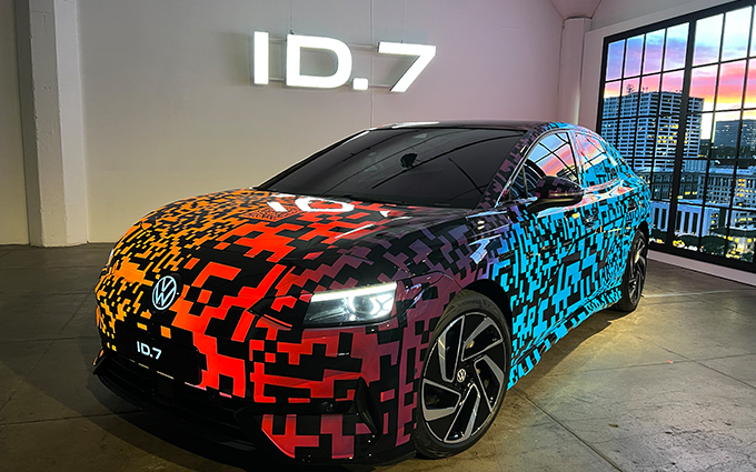 CES 2023|大众ID.7量产版首发亮相，2023年下半年率先在中国上市，续航700km