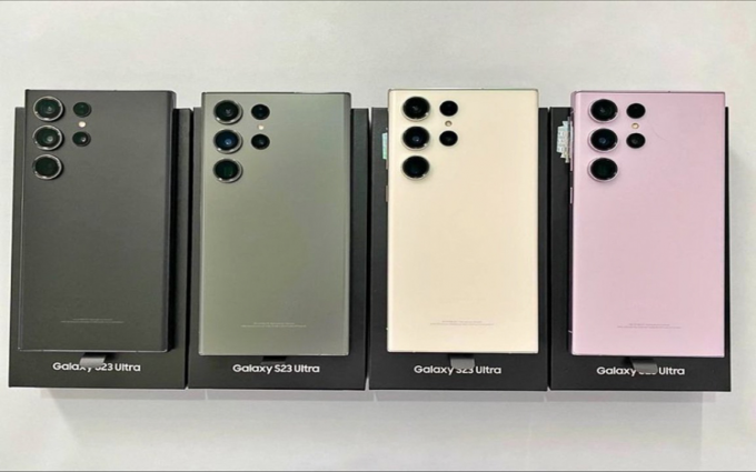 三星Galaxy S23 Ultra真机已有人上手，配2亿主摄，支持100倍变焦