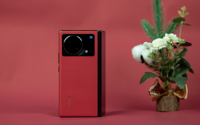 疑似vivo X Fold 2部分配置曝光 或将成为首款百瓦充电的折叠屏手机
