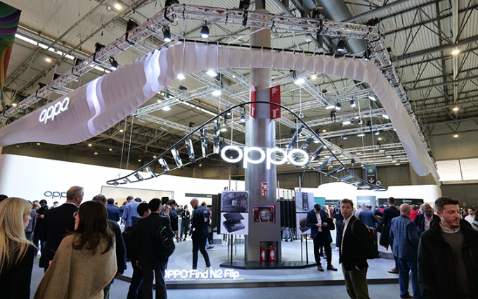 MWC2023 | OPPO携首款WiFi6路由器、Find N2 Flip等产品亮相MWC