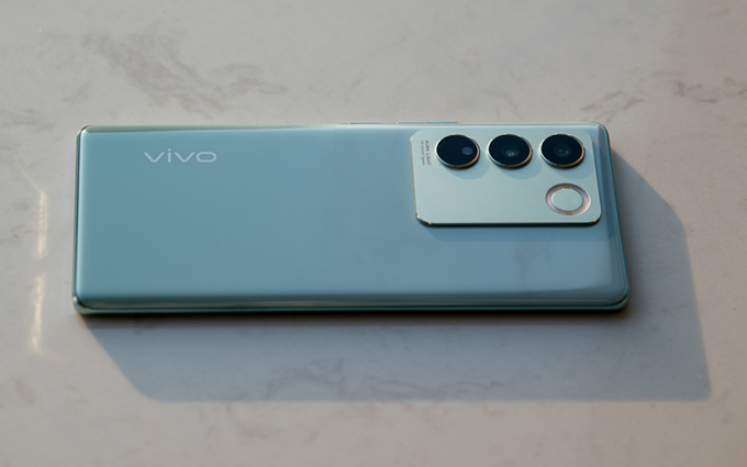 疑似vivo S17系列配置曝光 加入长焦副摄支持80W有线充电