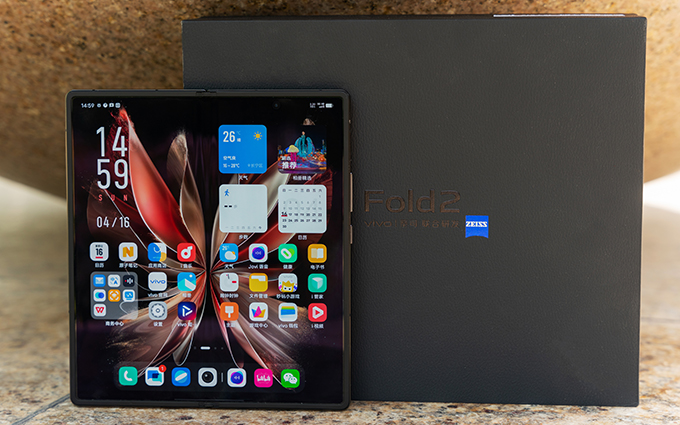 vivo X Fold2折叠屏首发体验：轻便性能快充三板斧造就全能型工具