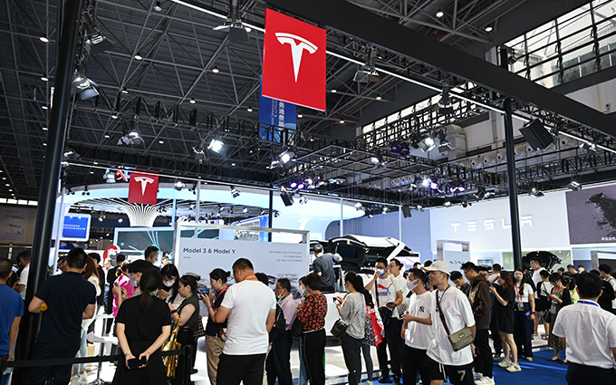 中国国际消费品博览会海口开幕 齐聚特斯拉、科大讯飞、DJI大疆多个品牌