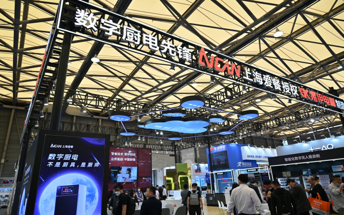 AWE2023丨从数字厨具到数字“厨师”，爱餐带来智能厨电机器人
