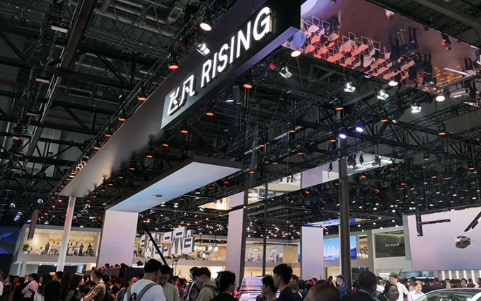 2023上海车展 | 飞凡SUV概念车RC ESSENCE火爆亮相  F7与R7双子星争奇斗艳
