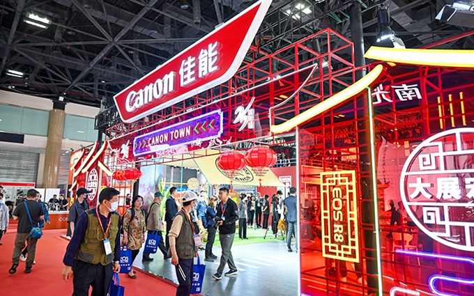 2023P&E | 佳能携旗下多款重磅产品参展，PowerShot V10掌上Vlog机首次亮相